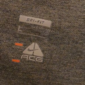 Nike Shirts - Nike long sleeve shirt Nike Shirts - Nike long sleeve shirt